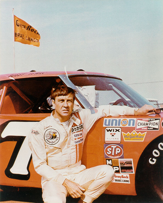 Illustration for article titled Going for a Drive in Bobby Isaac's 216+ MPH Charger Daytona